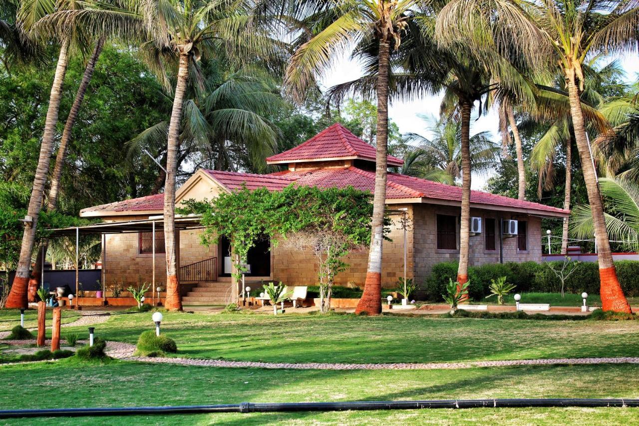 Stay Guru Resort Farm Villa Bhuj Esterno foto