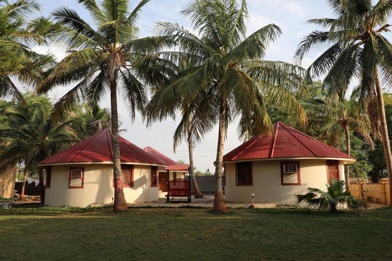 Stay Guru Resort Farm Villa Bhuj Esterno foto